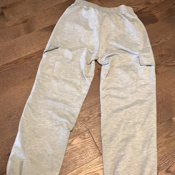 Grey Light Sweatpants with cargo pockets - Picture 6 of 9